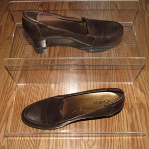 TROTTERS Brown Slip-on Heels Pumps Shoes Size 9M